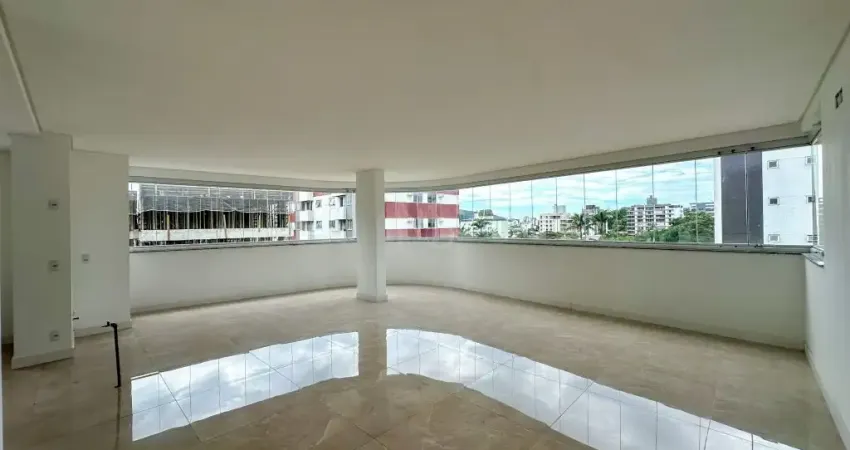 Apartamento amplo com 03 suítes, sendo 01 suíte master no Edifício Goldsteig no Bairro América