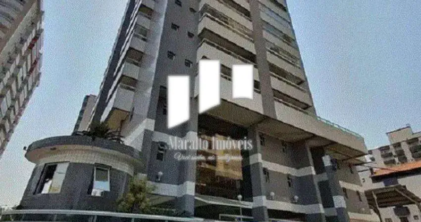 Apartamento em praia grande com 3 dormitórios, 2 vagas de garagem e sacada.