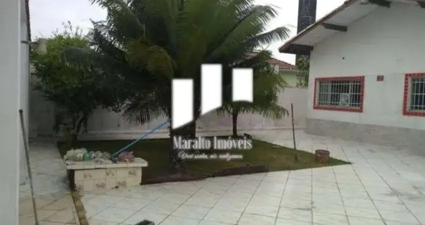 Casa isolda ampla a 50 metros do mar em praia grande s. paulo..