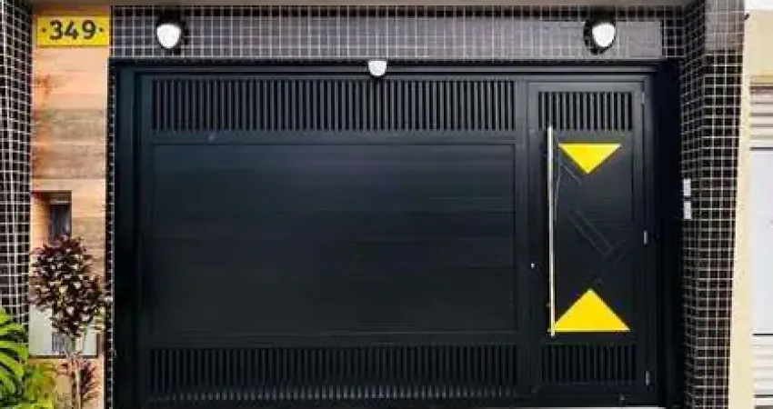 Espetacular casa à venda em praia grande-sp, bairro caiçara! 3 quartos, 2 suítes, 3 banheiros, 2 vagas, 115,84m².