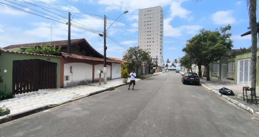 Casa à venda em praia grande-sp, bairro flórida: 3 quartos, 3 suítes, 2 salas, 5 banheiros, 5 vagas, 232m² de área.