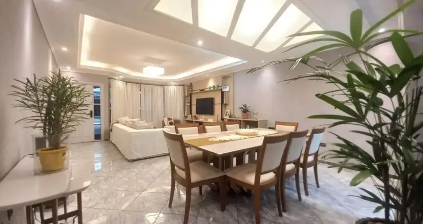 Imperdível casa de 3 quartos na guilhermina, praia grande-sp: 2 suítes, 2 salas, 4 banheiros, 2 vagas de garagem, 155,43 m².