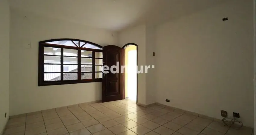Casa com 3 quartos para alugar no Jardim Marek, Santo André 