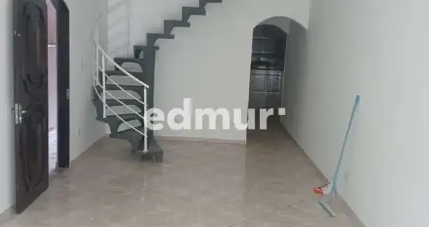 Casa com 4 quartos para alugar no Parque Gerassi, Santo André