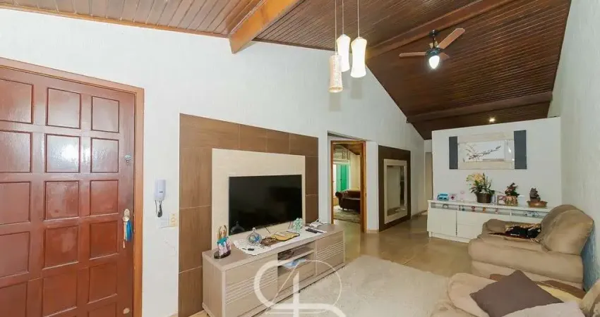 Casa em condomínio à venda perto da praia