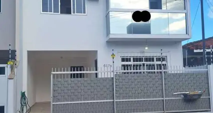 Casa no Centro de BC - 3 Dormitórios sendo 1 suíte, 1 Vaga e bem localizado