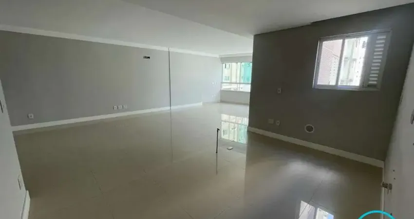 Apartamento de 159,95m² com área total de 317,21m² em localização exclusiva