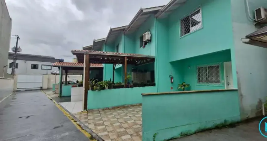 Casa com 2 quartos à venda na Rua Barra Velha, 195, Municípios, Balneário Camboriú