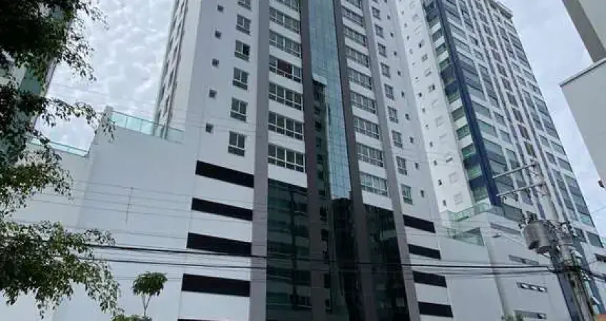 Apartamento amplo de 4 dormitórios (2 suítes), ótima orientação solar e 2 vagas