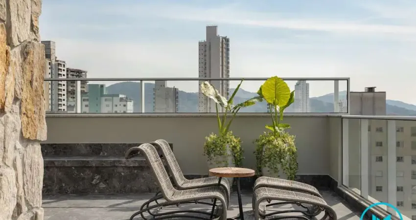 Elegante apartamento de 125m² com 3 suítes e 3 vagas a 320 m do mar