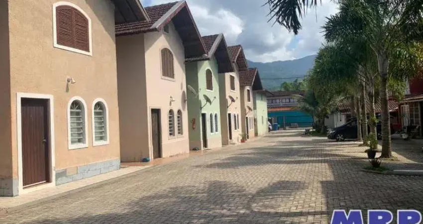 Casa em ubatuba, 300 metros da praia do do sape, 2 dormitórios, oportunidade!!!