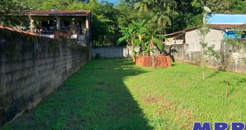 Terreno à venda em Ubatuba-SP,  Sertão da Quina, 300m². Venha conferir essa oportunidade!