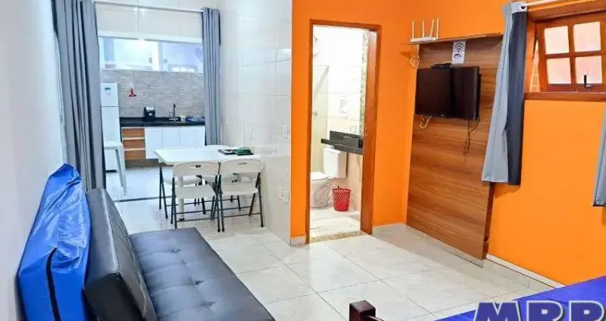 Ubatuba, Praia do Sapê. Apartamento à venda. 1 dormitório. Com piscina e portaria 24 horas.