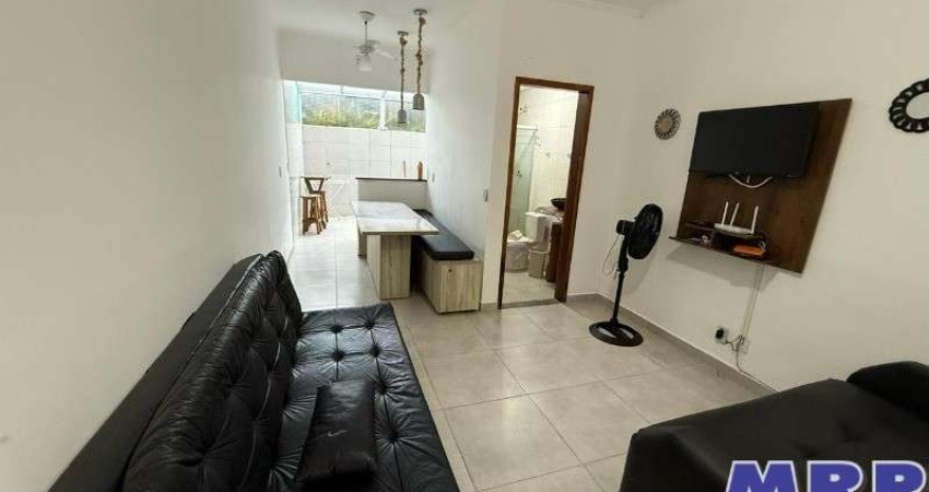 Apartamento para locação na Praia do Sape, Ubatuba-SP: 1 quarto, 1 sala, 1 banheiro, 1 vaga de garagem - 31,00 m²!