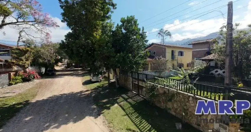 Imperdível: Casa à venda em Ubatuba-SP, Praia do Sape, 4 quartos, 2 salas, 2 banheiros, 6 vagas de garagem, 126m².