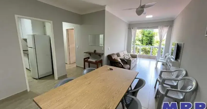 Apartamento 100 metros da praia da maranduba. 2 quartos. aceita financiamento.