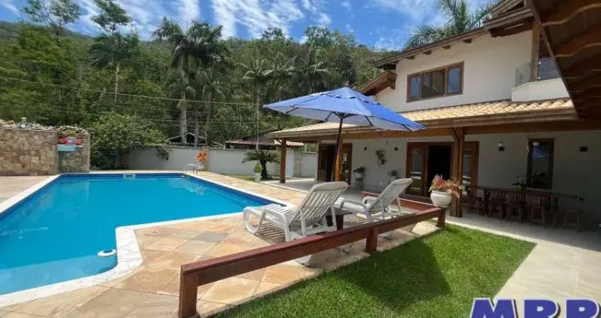 Casa a venda em caraguatatuba, bairro mococa. residencial mar verde i