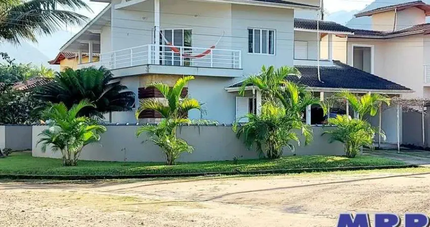 Casa sobrado em condominio residencial em caraguatatuba no bairro mocóca. 4 dormitórios. com piscina. oportunidade!!!!