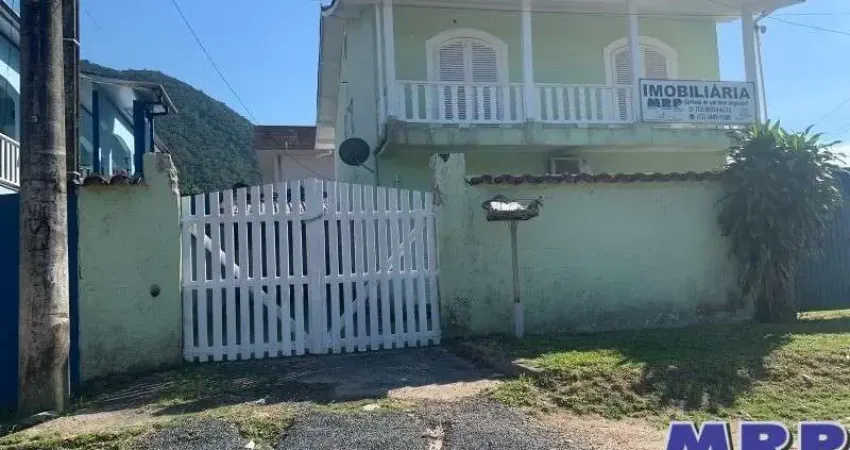 Sobrado para locação definitvia em Ubatuba, com 2 suites a 200 metros da praia do Sapê, entre a praia da maranduba e lagoinha!