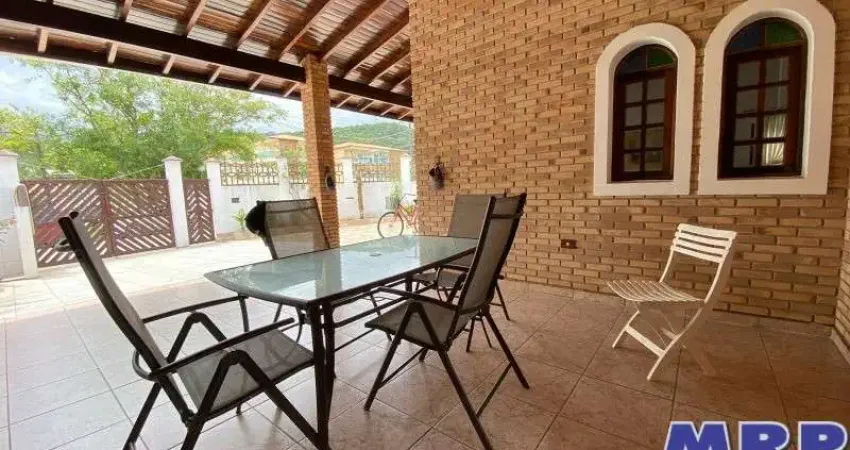 Casa a venda em Ubatuba. + edícula. 5 dormitórios. Praia da Maranduba.