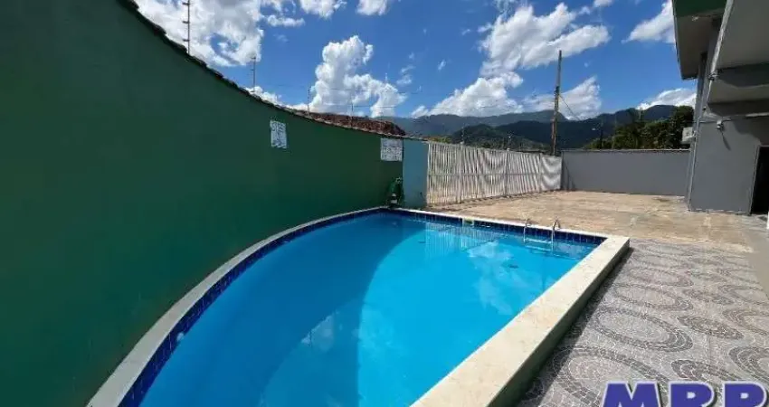 Apartamento em Ubatuba com 2 dormitórios a 800 metros da Praia de Maranduba.