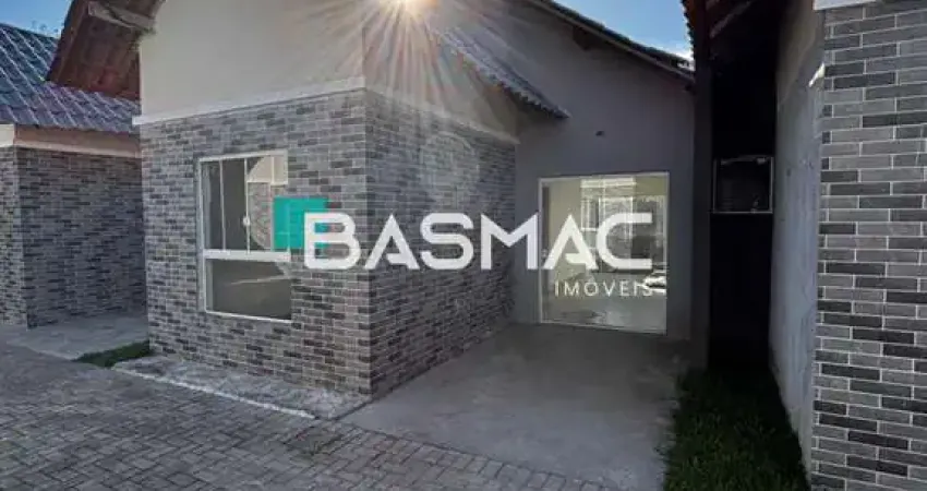 Casa em condomínio fechado com 3 quartos à venda na Avenida Paranaguá, 859, Praia Grande, Matinhos