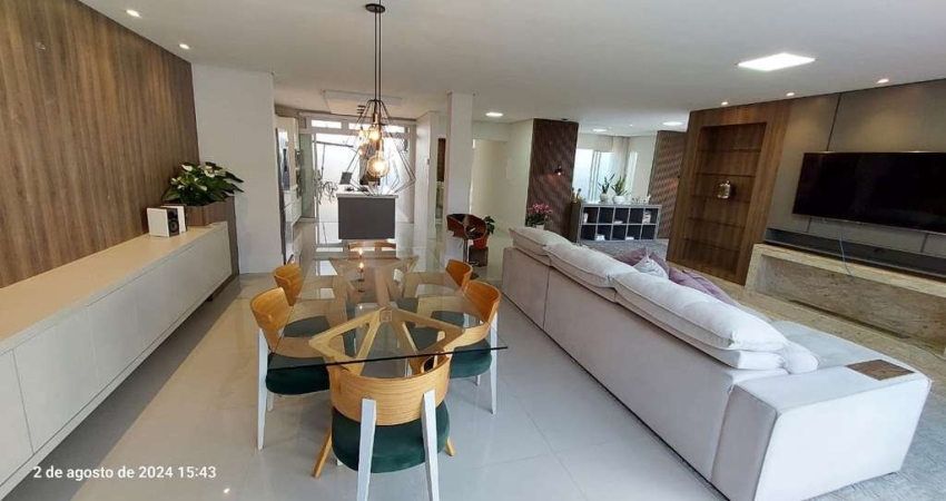Casa com 3 quartos à venda na Avenida Álvares de Azevedo, 491, Vila Liberdade, Jundiaí