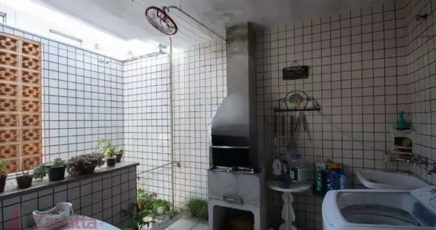 Impecável Casa à Venda em São Paulo - Vila Constança: 2 Quartos, 2 Salas, 2 Banheiros, 1 Vaga de Garagem!