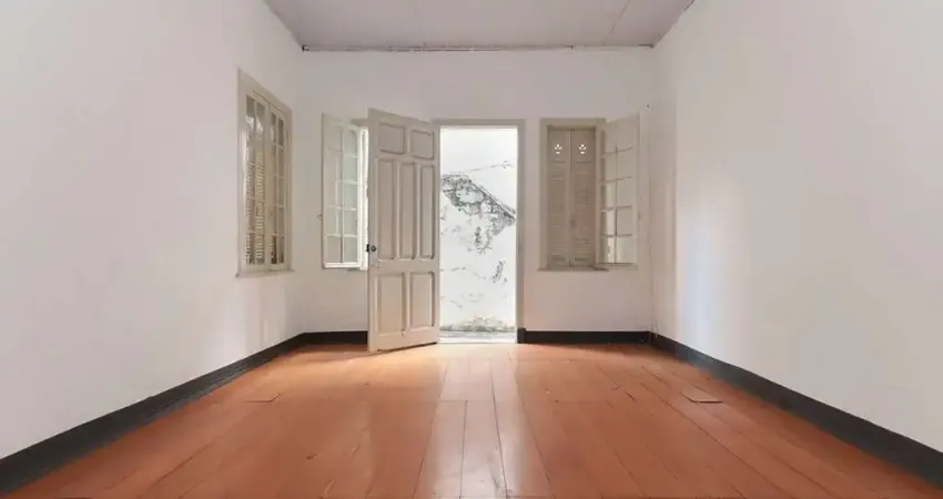 Casa com 5 quartos à venda na Rua Backer, 236, Cambuci, São Paulo