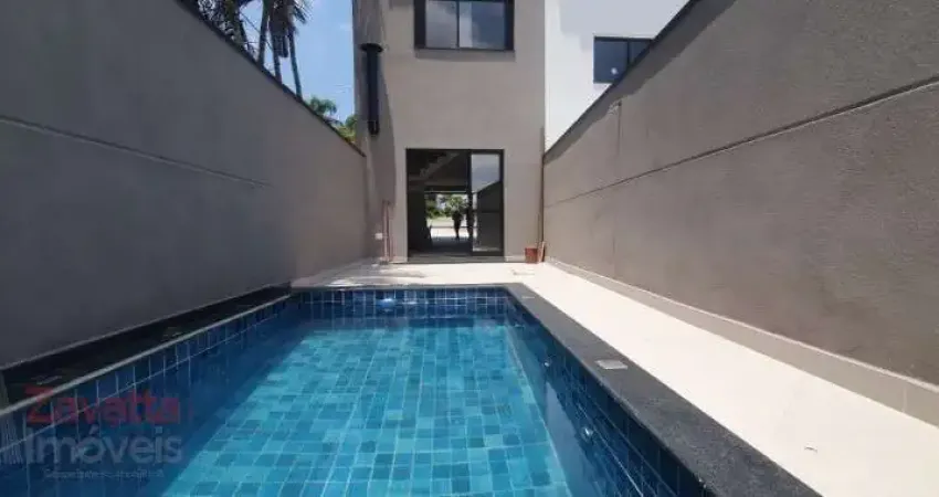 Casa com piscina à venda em Jardim São Paulo com 3 suítes, 4 vagas, 200m²