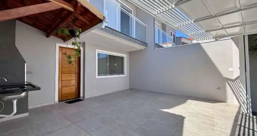 Casa à venda na vila nivi, são paulo-sp: 2 quartos, 2 suítes, 2 salas, 3 banheiros, 2 vagas de garagem - 65m².