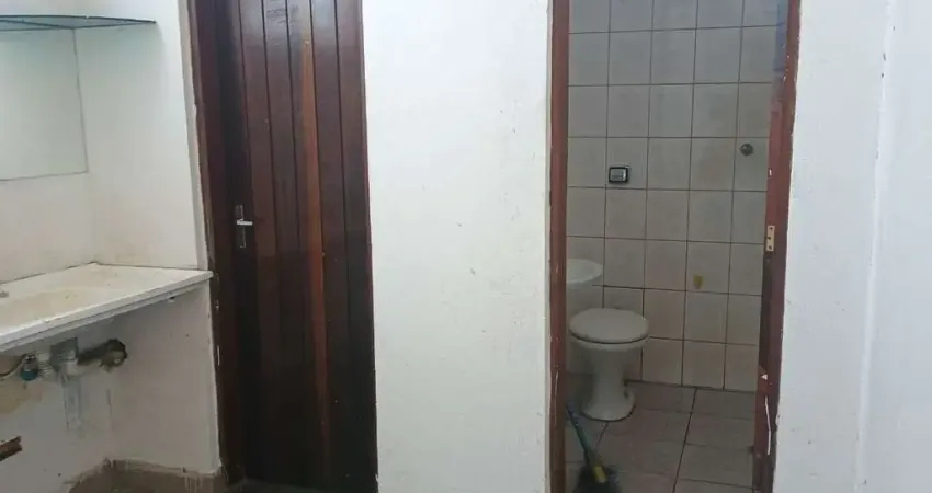 Casa comercial para alugar na Rua Cururipe, 49, Vila Carrão, São Paulo