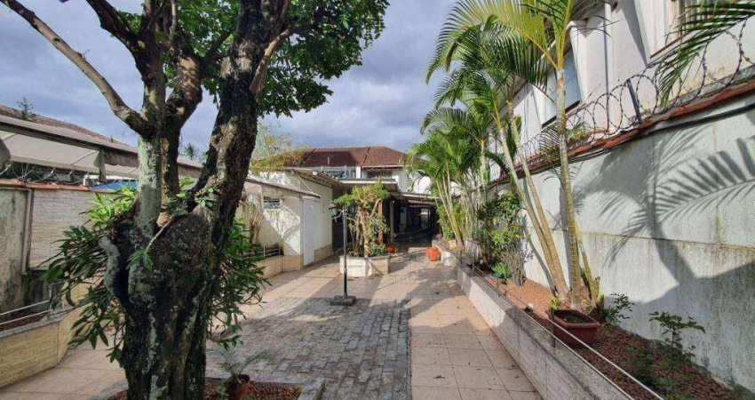Casa com 3 quartos à venda no Marapé, Santos 