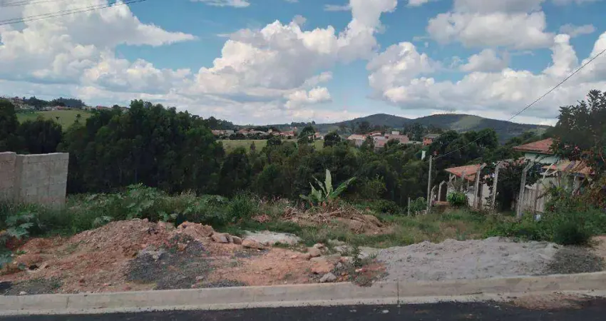 Terreno à venda - Bairro Jardim Belvedere do Lago - Serra Negra/SP