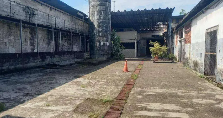 Galpão para alugar, 10700 m² por R$ 55.000,01/mês - Vila Matias - Santos/SP