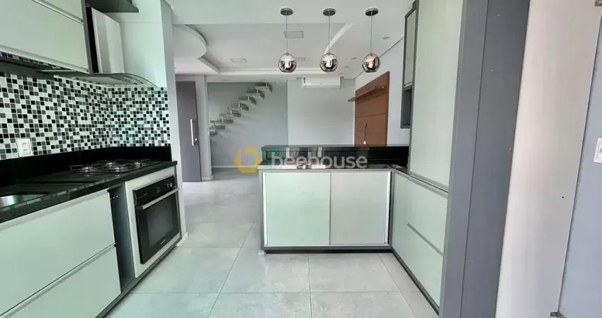 Sobrado de Esquina 142m² (2 Suítes + 1 Quarto) - Espaço p/ Piscina