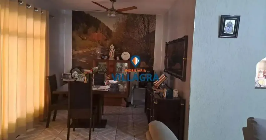 Casa para Venda em São José dos Campos, Vila Tatetuba, 3 dormitórios, 1 suíte, 2 banheiros, 4 vagas