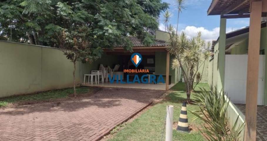 Casa em Condomínio para Venda em Jacareí, Cidade Salvador, 3 dormitórios, 1 banheiro, 2 vagas