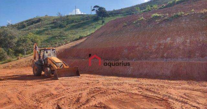 Sítio com casa de 2 dormitórios à venda, 76400 m² por R$ 650.000 - Jardim Alvorada - Jacareí/SP