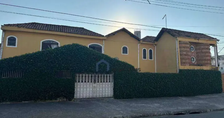 Sobrado com 3 dormitórios à venda, 260 m² por R$ 561.000,00 - Jardim Ismênia - São José dos Campos/SP
