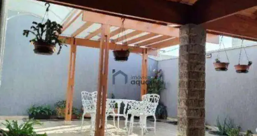 Casa com 4 dormitórios à venda, 180 m² por R$ 960.000,00 - Villa Branca - Jacareí/SP