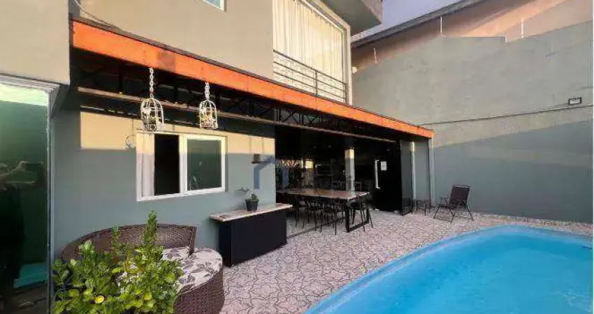 Sobrado com 4 dormitórios à venda, 234 m² por R$ 1.049.500,00 - Residencial Santa Paula - Jacareí/SP