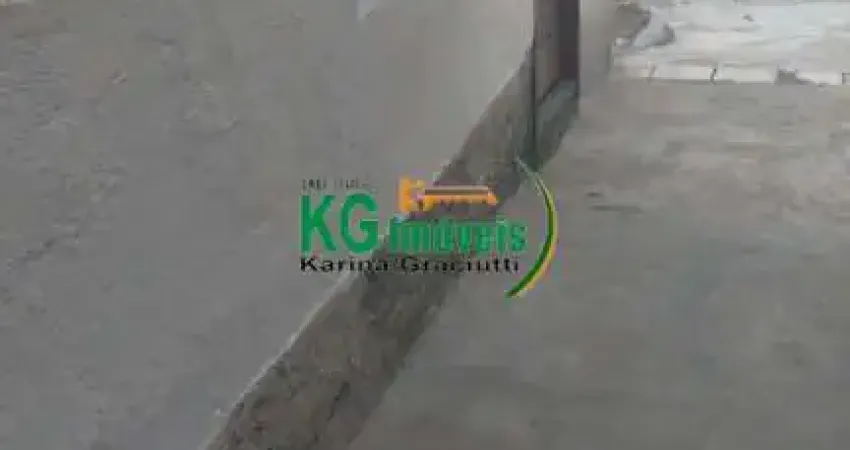 3 casas no terreno | 5 dorm | 2 salões | depósito - 2 vagas de garagem