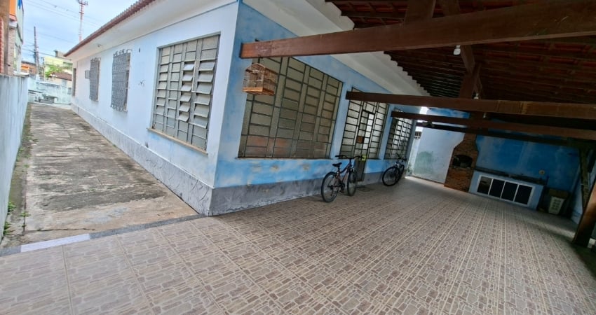 Vendo excelente casa, com terreno de 625m2, excelente para fins comerciais, bairro Manoel Reis, Nilopolis RJ.