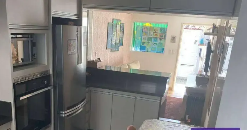 Vende-se Casa, 4 Dormitórios, 2 Suíte, Com Churrasqueira, 150m² por R$ 500.000,00 - Parque Santana, Mogi das Cruzes