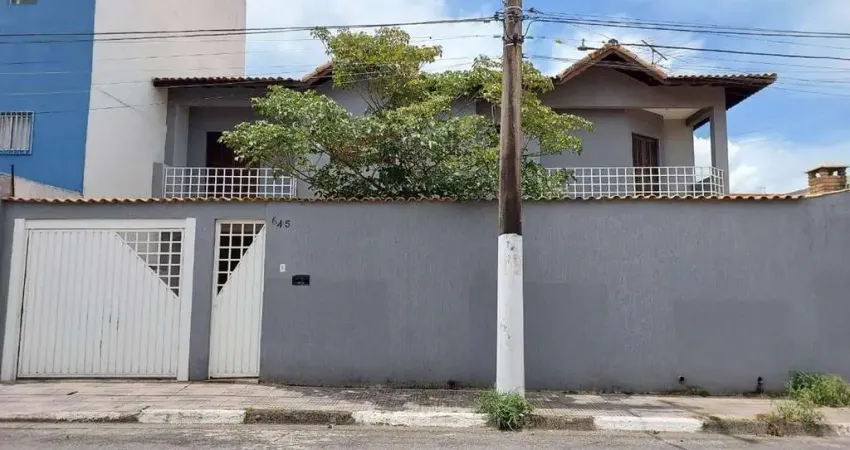 Sobrado com 3 dormitórios à venda, 180 m² por R$ 595.000,00 - Cidade Edson - Suzano/SP