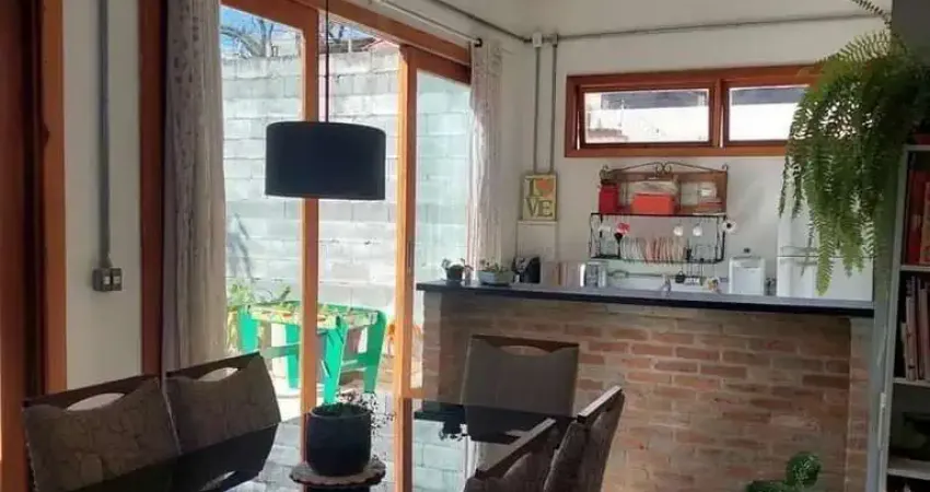 Sobrado com 4 dormitórios à venda, 129 m² por R$ 495.000,00 - Centro - Poá/SP