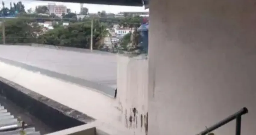Sobrado com 3 dormitórios à venda, 140 m² por R$ 405.000,00 - Vila Nova Cintra - Mogi das Cruzes/SP