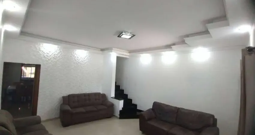 Sobrado com 3 dormitórios à venda, 250 m² por R$ 550.000,00 - Jardim Quaresmeira - Suzano/SP