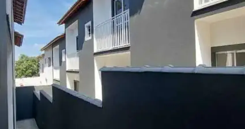 Sobrado com 2 dormitórios à venda, 64 m² por R$ 299.000,00 - Cidade Edson - Suzano/SP